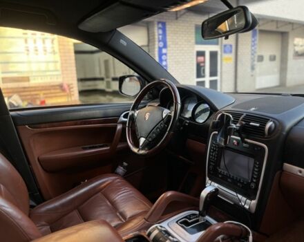 Чорний Порше Cayenne, об'ємом двигуна 3.6 л та пробігом 232 тис. км за 12500 $, фото 18 на Automoto.ua