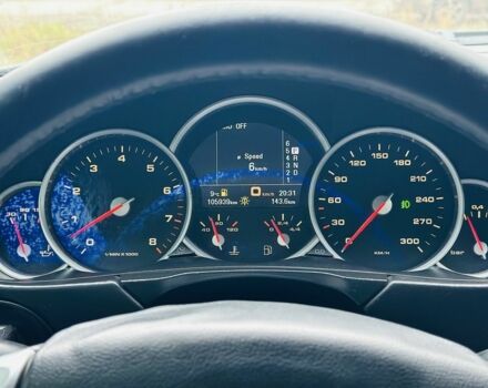 Черный Порше Каен, объемом двигателя 4.5 л и пробегом 105 тыс. км за 7999 $, фото 16 на Automoto.ua
