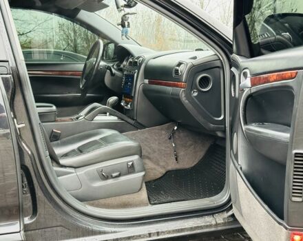 Черный Порше Каен, объемом двигателя 4.5 л и пробегом 105 тыс. км за 7999 $, фото 13 на Automoto.ua