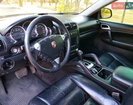 Черный Порше Каен, объемом двигателя 3.2 л и пробегом 205 тыс. км за 8500 $, фото 14 на Automoto.ua