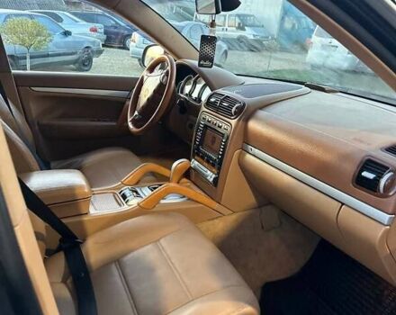 Чорний Порше Cayenne, об'ємом двигуна 4.5 л та пробігом 250 тис. км за 4850 $, фото 16 на Automoto.ua