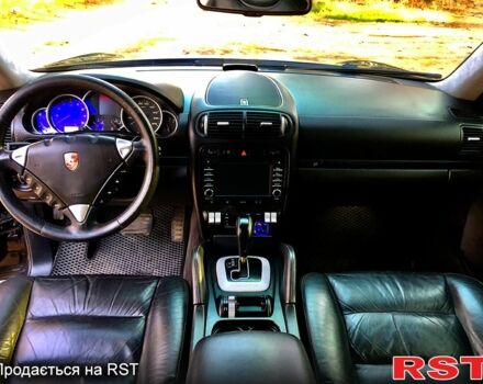 Чорний Порше Cayenne, об'ємом двигуна 3.2 л та пробігом 210 тис. км за 8300 $, фото 6 на Automoto.ua