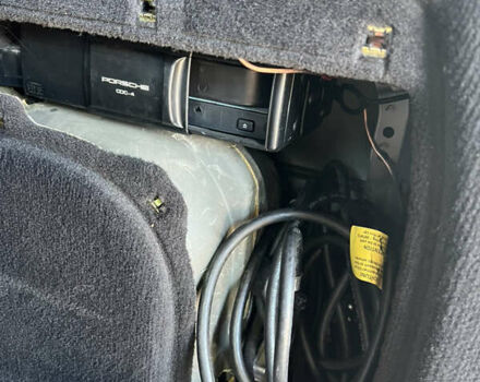 Черный Порше Каен, объемом двигателя 4.5 л и пробегом 378 тыс. км за 8200 $, фото 30 на Automoto.ua