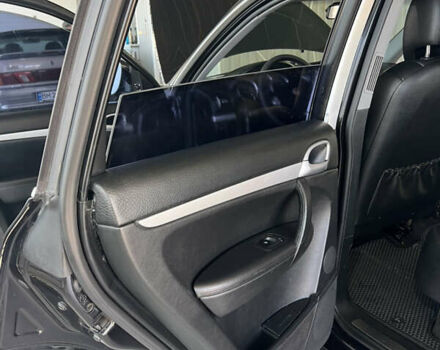 Черный Порше Каен, объемом двигателя 4.5 л и пробегом 378 тыс. км за 8200 $, фото 16 на Automoto.ua