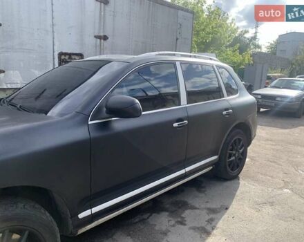 Черный Порше Каен, объемом двигателя 4.5 л и пробегом 362 тыс. км за 7000 $, фото 2 на Automoto.ua