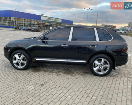 Черный Порше Каен, объемом двигателя 4.5 л и пробегом 378 тыс. км за 8200 $, фото 4 на Automoto.ua