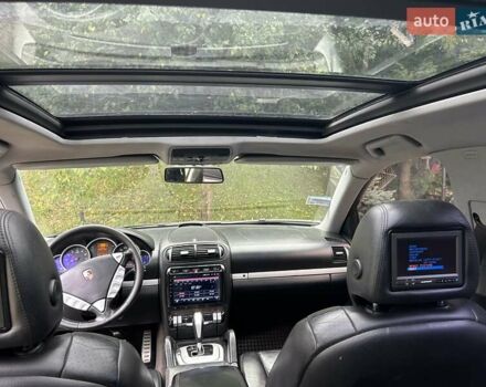 Чорний Порше Cayenne, об'ємом двигуна 4.51 л та пробігом 300 тис. км за 7000 $, фото 3 на Automoto.ua