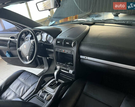 Черный Порше Каен, объемом двигателя 4.5 л и пробегом 378 тыс. км за 8200 $, фото 9 на Automoto.ua