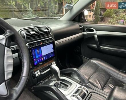 Чорний Порше Cayenne, об'ємом двигуна 4.51 л та пробігом 300 тис. км за 7000 $, фото 4 на Automoto.ua