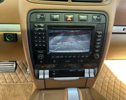 Черный Порше Каен, объемом двигателя 4.5 л и пробегом 180 тыс. км за 5999 $, фото 12 на Automoto.ua