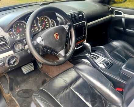 Чорний Порше Cayenne, об'ємом двигуна 4.5 л та пробігом 325 тис. км за 5600 $, фото 1 на Automoto.ua