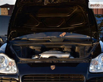 Чорний Порше Cayenne, об'ємом двигуна 4.5 л та пробігом 240 тис. км за 8999 $, фото 38 на Automoto.ua