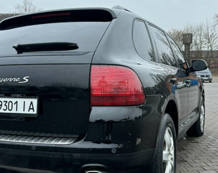 Чорний Порше Cayenne, об'ємом двигуна 4.51 л та пробігом 205 тис. км за 6300 $, фото 7 на Automoto.ua