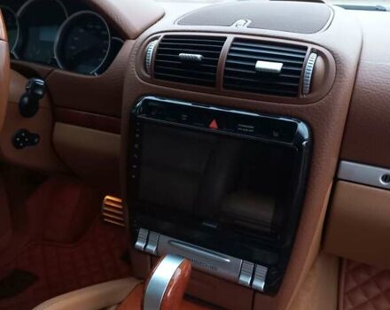 Чорний Порше Cayenne, об'ємом двигуна 4.5 л та пробігом 200 тис. км за 15000 $, фото 9 на Automoto.ua