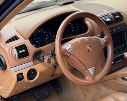 Чорний Порше Cayenne, об'ємом двигуна 3.2 л та пробігом 200 тис. км за 4975 $, фото 7 на Automoto.ua