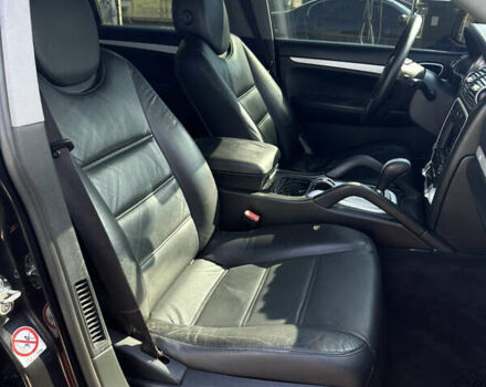 Чорний Порше Cayenne, об'ємом двигуна 4.5 л та пробігом 270 тис. км за 7500 $, фото 7 на Automoto.ua