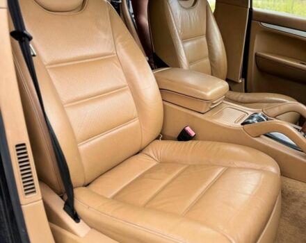 Чорний Порше Cayenne, об'ємом двигуна 3.2 л та пробігом 200 тис. км за 4975 $, фото 10 на Automoto.ua