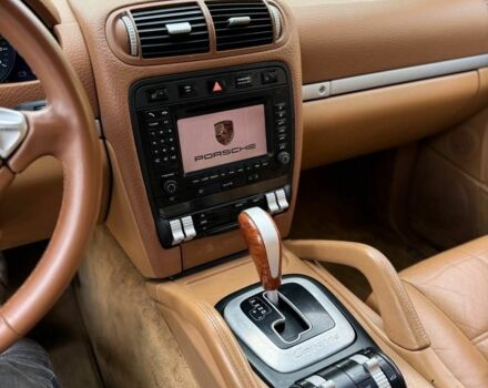 Чорний Порше Cayenne, об'ємом двигуна 3.2 л та пробігом 200 тис. км за 4975 $, фото 14 на Automoto.ua