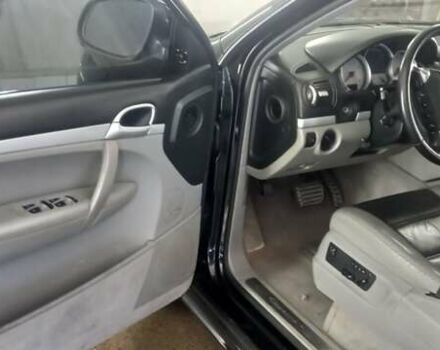 Черный Порше Каен, объемом двигателя 4.5 л и пробегом 325 тыс. км за 6500 $, фото 41 на Automoto.ua