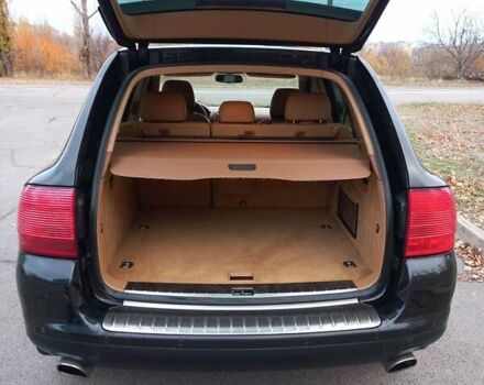Чорний Порше Cayenne, об'ємом двигуна 4.5 л та пробігом 200 тис. км за 15000 $, фото 2 на Automoto.ua