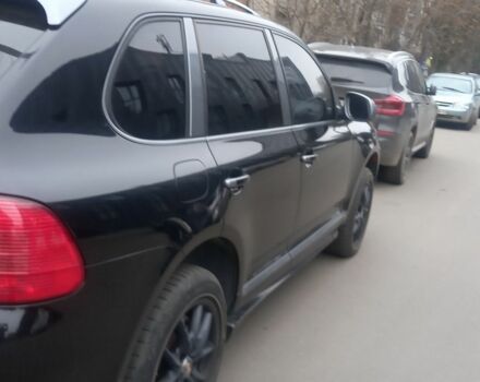 Чорний Порше Cayenne, об'ємом двигуна 4.5 л та пробігом 325 тис. км за 6386 $, фото 5 на Automoto.ua