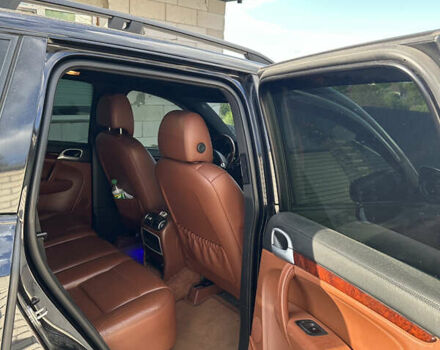 Чорний Порше Cayenne, об'ємом двигуна 4.8 л та пробігом 240 тис. км за 10900 $, фото 5 на Automoto.ua