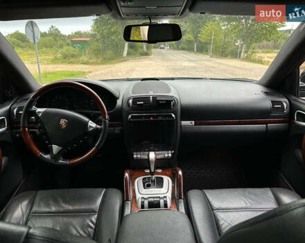 Черный Порше Каен, объемом двигателя 3.6 л и пробегом 321 тыс. км за 9500 $, фото 17 на Automoto.ua