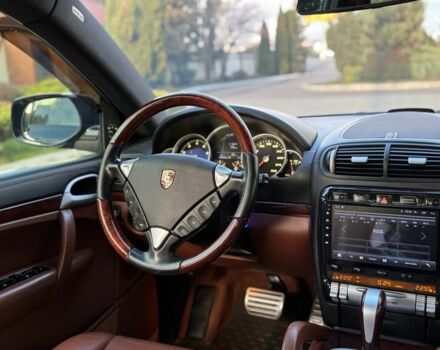 Черный Порше Каен, объемом двигателя 4.8 л и пробегом 193 тыс. км за 8950 $, фото 10 на Automoto.ua