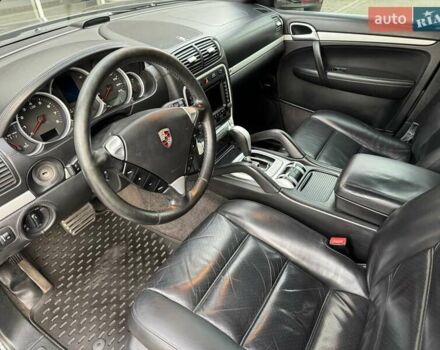 Чорний Порше Cayenne, об'ємом двигуна 4.81 л та пробігом 353 тис. км за 9400 $, фото 14 на Automoto.ua