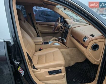 Черный Порше Каен, объемом двигателя 4.8 л и пробегом 120 тыс. км за 10950 $, фото 43 на Automoto.ua