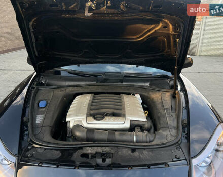 Черный Порше Каен, объемом двигателя 3.6 л и пробегом 232 тыс. км за 12500 $, фото 31 на Automoto.ua