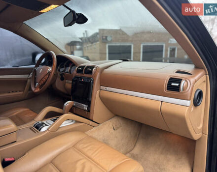 Черный Порше Каен, объемом двигателя 4.81 л и пробегом 195 тыс. км за 6900 $, фото 21 на Automoto.ua