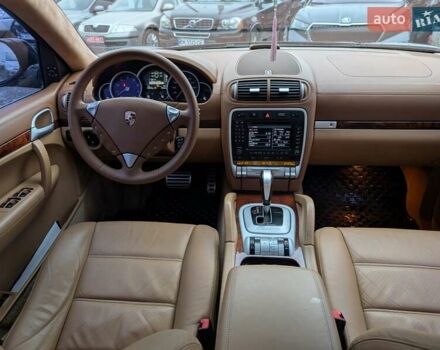 Черный Порше Каен, объемом двигателя 4.8 л и пробегом 120 тыс. км за 10950 $, фото 38 на Automoto.ua