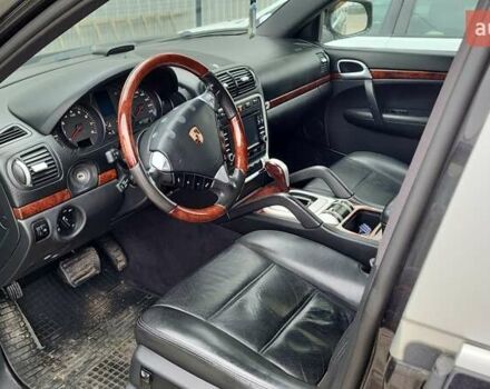 Черный Порше Каен, объемом двигателя 3.6 л и пробегом 295 тыс. км за 9500 $, фото 7 на Automoto.ua