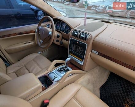 Черный Порше Каен, объемом двигателя 4.8 л и пробегом 120 тыс. км за 10950 $, фото 42 на Automoto.ua