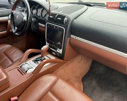 Чорний Порше Cayenne, об'ємом двигуна 4.51 л та пробігом 146 тис. км за 11700 $, фото 16 на Automoto.ua