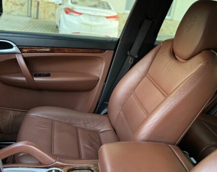 Черный Порше Каен, объемом двигателя 4.8 л и пробегом 193 тыс. км за 8950 $, фото 16 на Automoto.ua