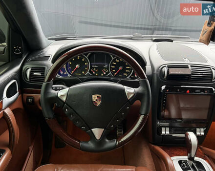 Черный Порше Каен, объемом двигателя 4.81 л и пробегом 222 тыс. км за 9500 $, фото 5 на Automoto.ua