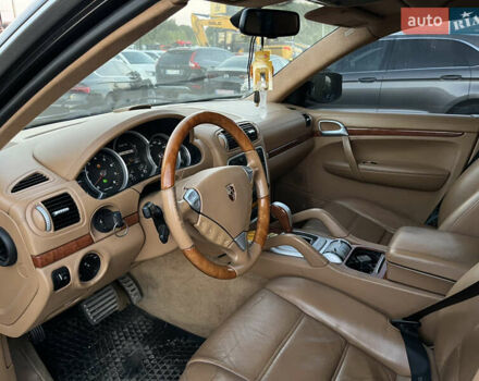 Черный Порше Каен, объемом двигателя 4.81 л и пробегом 212 тыс. км за 8900 $, фото 21 на Automoto.ua