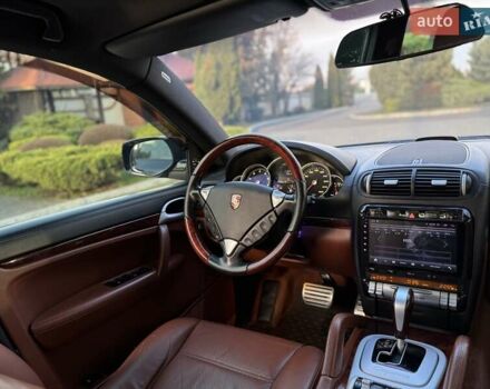 Черный Порше Каен, объемом двигателя 4.8 л и пробегом 247 тыс. км за 8950 $, фото 29 на Automoto.ua