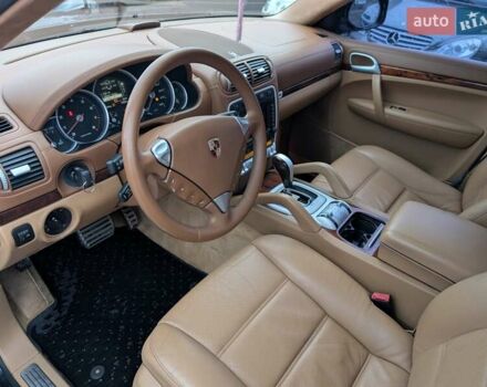 Черный Порше Каен, объемом двигателя 4.8 л и пробегом 120 тыс. км за 10950 $, фото 31 на Automoto.ua