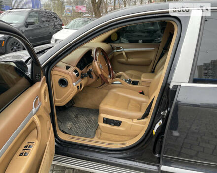 Чорний Порше Cayenne, об'ємом двигуна 3.6 л та пробігом 206 тис. км за 12500 $, фото 7 на Automoto.ua