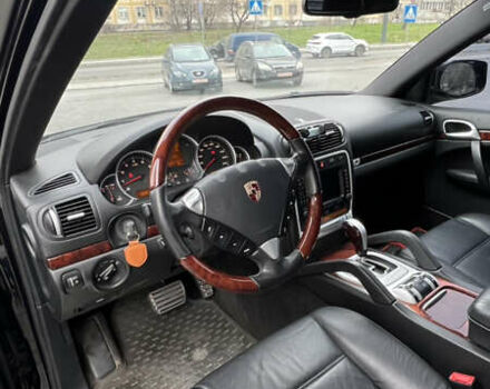 Черный Порше Каен, объемом двигателя 4.8 л и пробегом 190 тыс. км за 9900 $, фото 9 на Automoto.ua