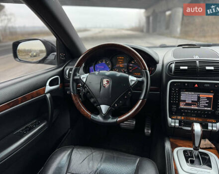 Черный Порше Каен, объемом двигателя 3 л и пробегом 261 тыс. км за 13800 $, фото 22 на Automoto.ua