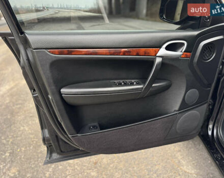 Черный Порше Каен, объемом двигателя 3 л и пробегом 261 тыс. км за 13800 $, фото 36 на Automoto.ua