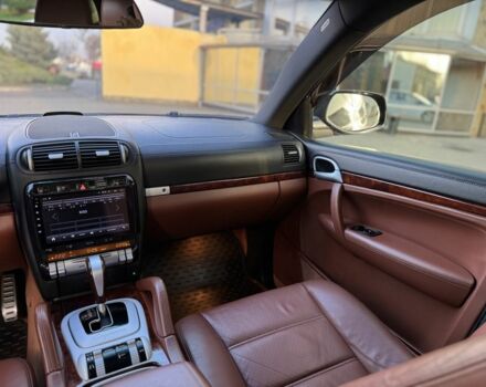 Черный Порше Каен, объемом двигателя 4.8 л и пробегом 193 тыс. км за 8950 $, фото 22 на Automoto.ua