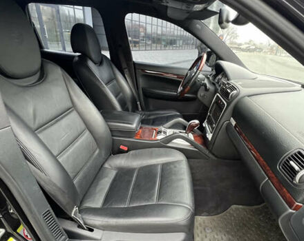 Черный Порше Каен, объемом двигателя 4.8 л и пробегом 190 тыс. км за 9900 $, фото 17 на Automoto.ua