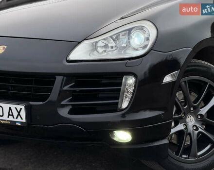 Черный Порше Каен, объемом двигателя 3 л и пробегом 261 тыс. км за 13800 $, фото 2 на Automoto.ua