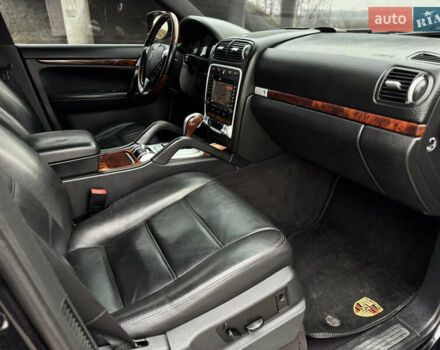 Черный Порше Каен, объемом двигателя 3 л и пробегом 261 тыс. км за 13800 $, фото 44 на Automoto.ua