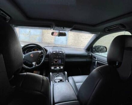 Черный Порше Каен, объемом двигателя 4.81 л и пробегом 178 тыс. км за 9431 $, фото 4 на Automoto.ua
